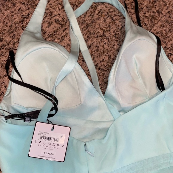 Dress never worn - Picture 3 of 3